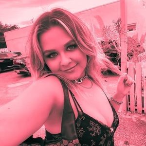 Meet your Posher, Juliana